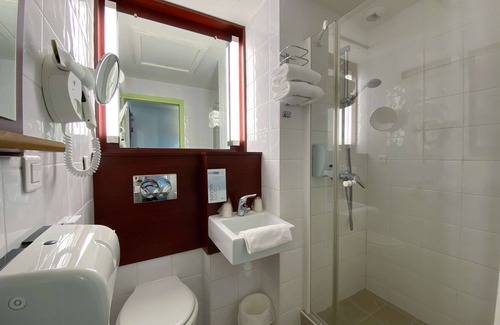 Roanne Hotel | Kyriad Direct Roanne