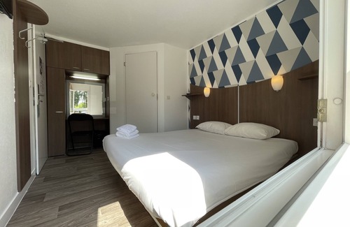 Val-de-Reuil Hotel | Kyriad Direct Rouen Sud - Val de Reuil