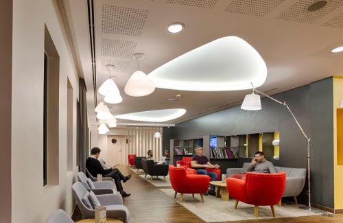 Pau Nord Hotel | Kyriad Prestige Pau – Palais des Sports