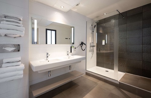 La Guymauviere-La Hulotais-La Bourelais Hotel | Kyriad Prestige Saint-Malo