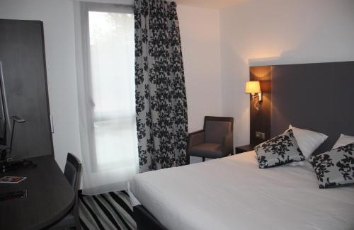 Montigny-le-Bretonneux Hotel | Kyriad Saint Quentin en Yvelines - Montigny