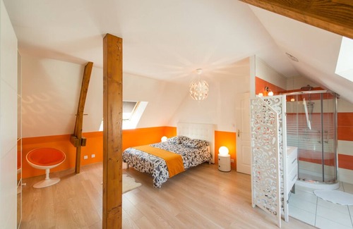 Artannes-sur-Indre House | Léonard gîte 6/8 people - Domaine des Clairaies