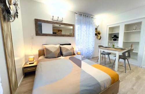 Belfort Apartment | L 'Éclat Doré - Studio - Proche Gare - 2 P
