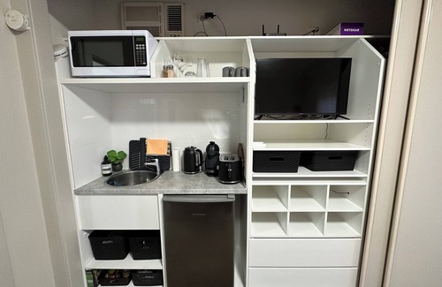 Bentleigh East Apartment | L'école Private Studio-apartment by My Lodgingfy