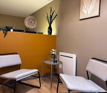 Plein Sud Apartment | L'Écrin Bohème - Jacuzzi & Sauna - Amiens