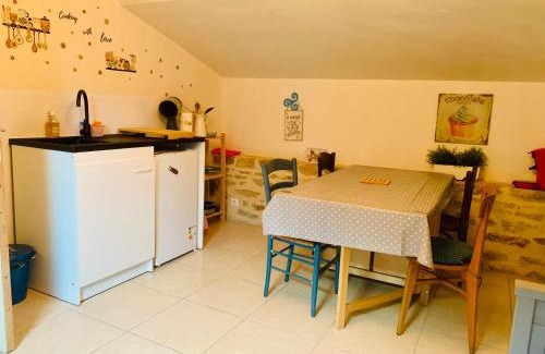 Plouhinec Apartment | L Écurie Gîte 1ch 3couchages 1séj 1 convertible