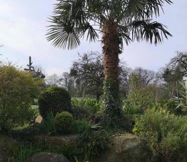 Saint-Pierre-Langers House | L'étable buissonnière