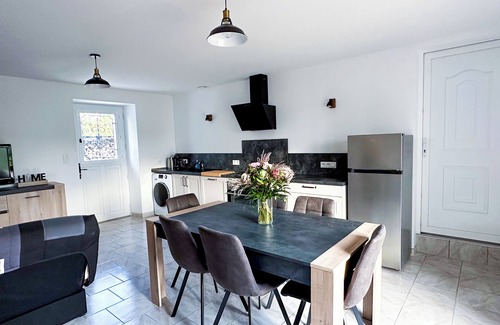 La Tour-Saint-Gelin House | L'Évasion Gelinoise