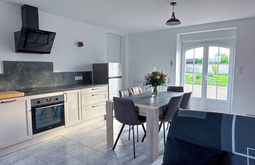 La Tour-Saint-Gelin House | L'Évasion Gelinoise