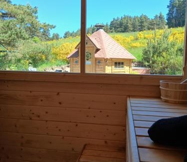 Laussonne Other | L'Ô Ré des Bois, hébergement insolite Clair de Lune, Bain norvégien, sauna, kota