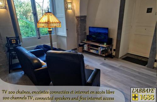 Clermont Ferrand City Centre House | L'Abbaye 1688