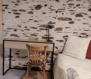 Donzenac Apartment | - L'abri correzien - Cœur de cité médiévale