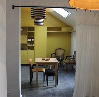 Fleury-la-Foret House | L’abri du monde