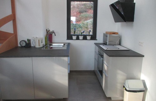 Huy House | l'abri'gîte sous les arbres