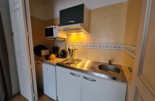 Tautavel Apartment | L'ABRI SOUS ROCHE - GÎTE CÔTE VERMEILLE