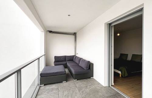 Saint-Louis Apartment | L'Acacia - Moderne avec grand balcon