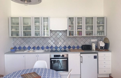 Cassis Apartment | L 'AIGUADE, an exceptional apartment on the rocks facing the lighthouse and the sea