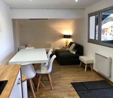 Pyrenees 2000 Apartment | L'Aire des montagnes