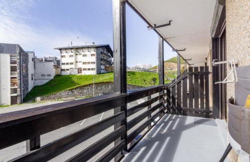 Pla d'Adet Apartment | L'Altitude - Appartement avec balcon au pied des pistes