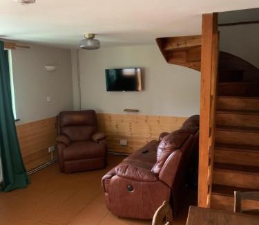 Port Talbot Other | L and A Lodges