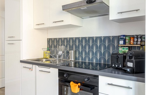 Carnot Apartment | L'Angle Doux avec balcon, pour couples ou en solo