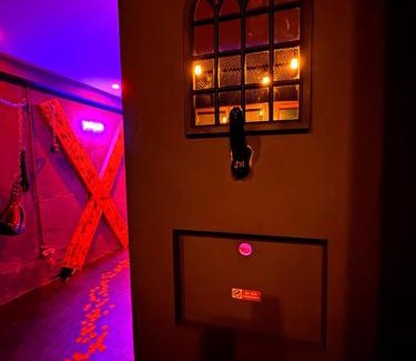 Souppes-sur-Loing Apartment | L'antre du desir love room