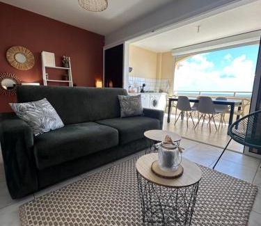 Quartier Desert Apartment | L’Appart - Les pieds dans l’eau