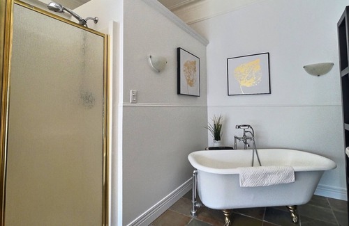 Vieux-Quebec-Cap-Blanc-colline Parlementaire Apartment | L'Appartement central in the heart of Old Quebec