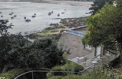 Locquirec Apartment | L'Appartement Pentrez in Keraudren sea view Locquirec 3* hotel