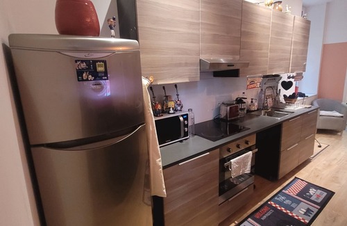 Avignon Apartment | L'Appartement- Studio LMS Radio Whole apartment 10 minutes' walk from Avignon