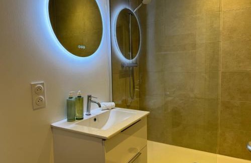 Clermont-Ferrand Apartment | L'Aquarelle by Primo C0nciergerie