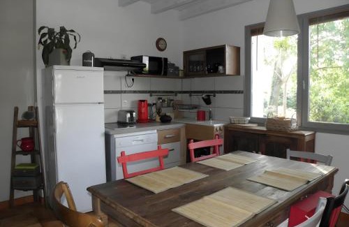 Chandolas House | L'arbre Du Magnan - Gîte En Ardèche