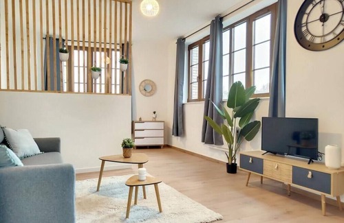 Saint-Quentin Apartment | L'arbre du Voyageur