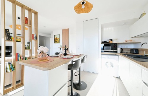 Cholet Apartment | L'Arc En Ciel - A 30min du Puy du Fou