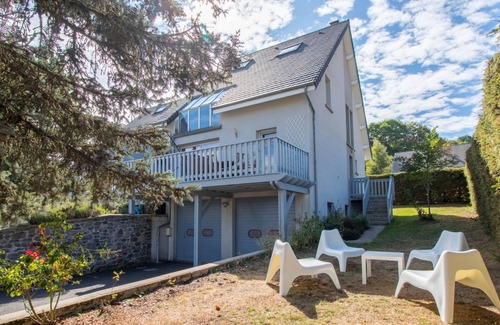 La Tour-dʼAuvergne House | L'arche de Noé - LA Tour D'auvergne