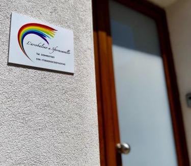 Sferracavallo Apartment | L'arcobaleno