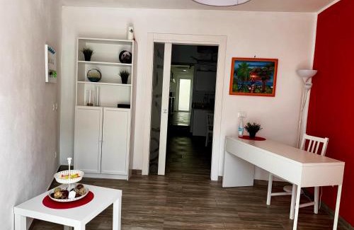 Sferracavallo Apartment | L'arcobaleno