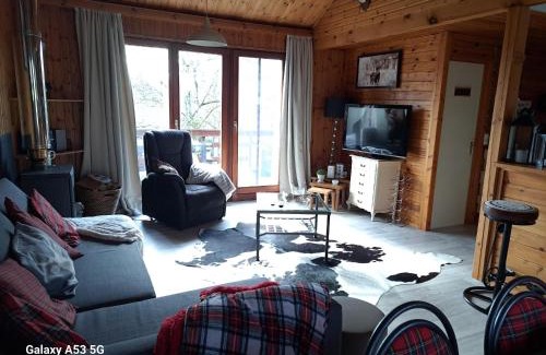 Somme-Leuze Ski Chalet | L'Ard'Heure D'Avance "chalet familial"