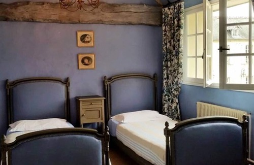 Nonant House | ------- L'ARDOISE -----