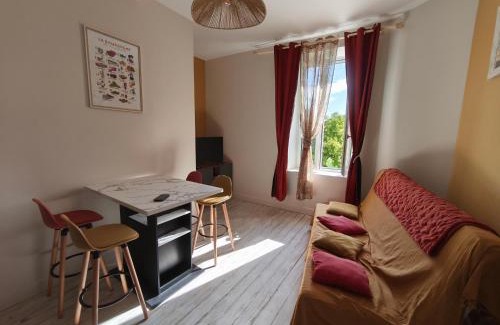 Veuvey-sur-Ouche Apartment | L'arrêt du pont