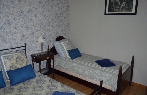 Sainte-Catherine-de-Fierbois Hotel | L'arum antique