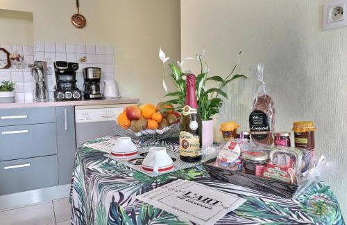 Saint-Marc-le-Blanc House | L'ascencerie