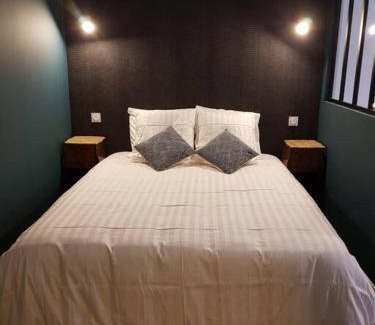 Donville-les-Bains Apartment | L'atelier, appart avec jardin à 100 m de la mer.