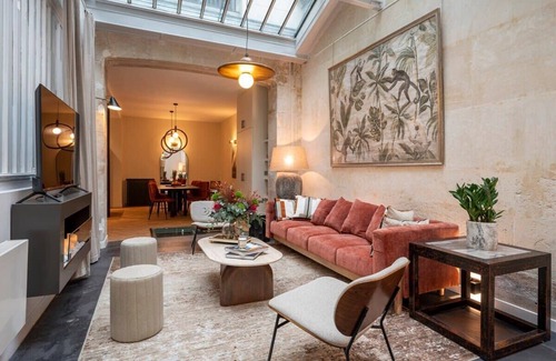 Quartier de la Porte-Saint-Denis Apartment | L'Atelier des Arts in Paris