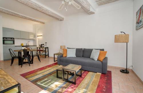 Old Town Apartment | L'atelier du Portail 9