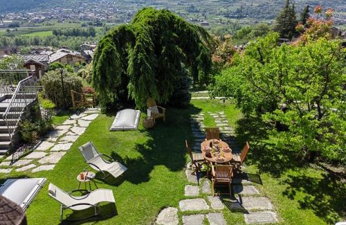 Montan-Angelin-Arensod House | L'Atelier du Temps - La Sarrolein