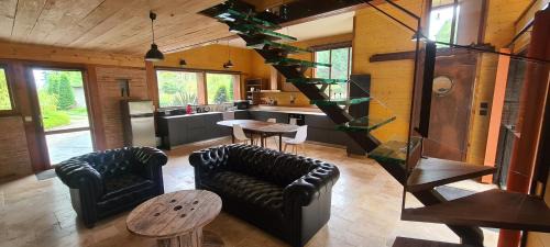 La Roche Foulques Apartment | L'atelier