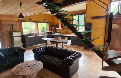 La Roche Foulques Apartment | L'atelier