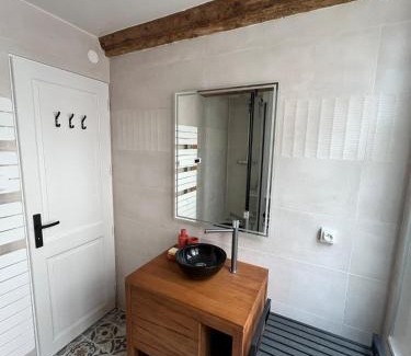 Honfleur Apartment | L'Atelier secret d'Elia