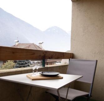 Albertville Apartment | L'Atelier Shelby - Parking & balcon